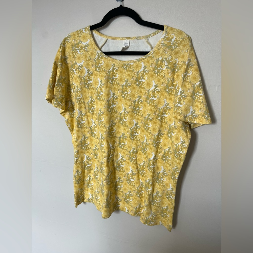 Kate Quinn top